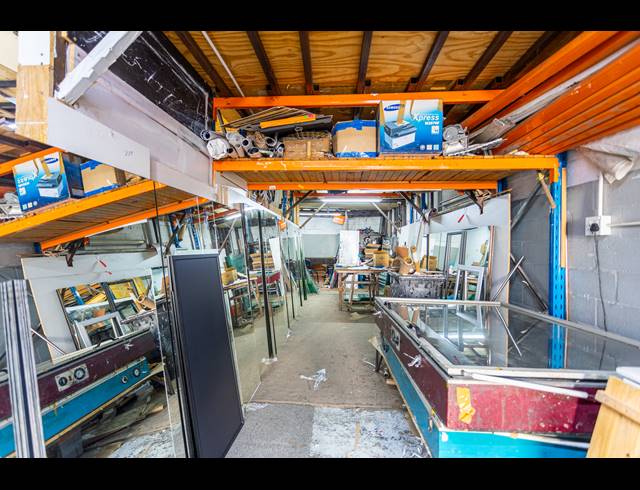 298M² BUILDING FOR SALE IN MARCONI BEAM INDUSTRIA